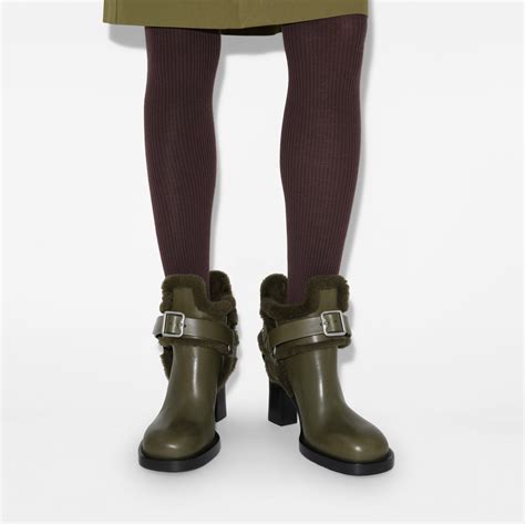 Leather and Shearling Cosy Stirrup Boots in Loch 